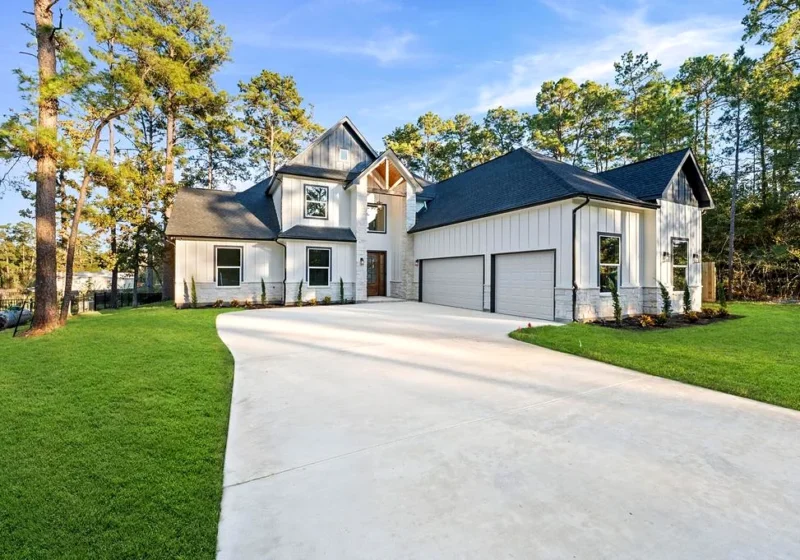40714 Rolling Forest Dr, Magnolia TX — exterior front
