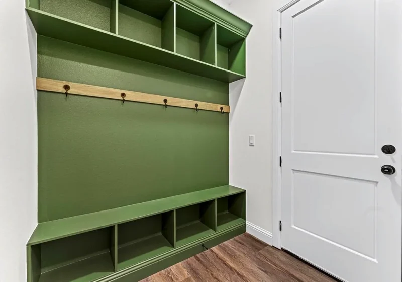 40714 Rolling Forest Dr, Magnolia TX — mudroom