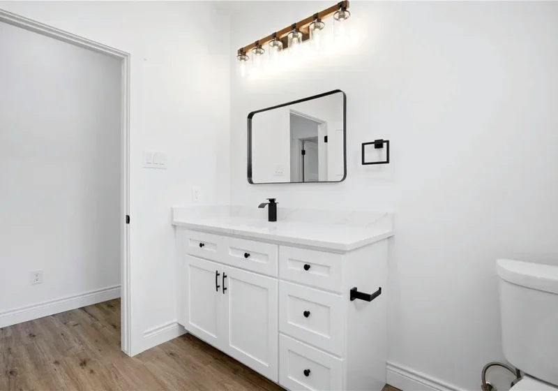 462 Carriage Trail, Montgomery TX — bathroom