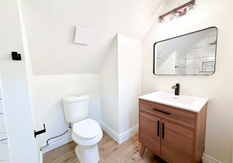 462 Carriage Trail, Montgomery TX — bathroom