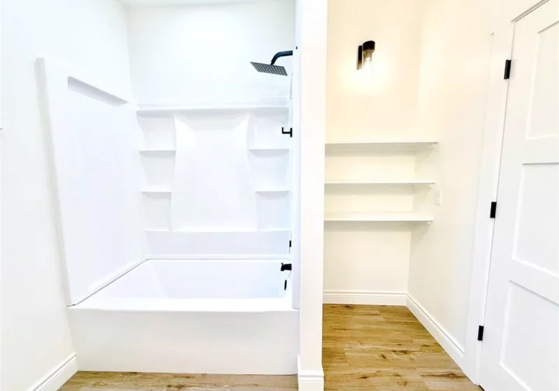462 Carriage Trail, Montgomery TX — bathroom
