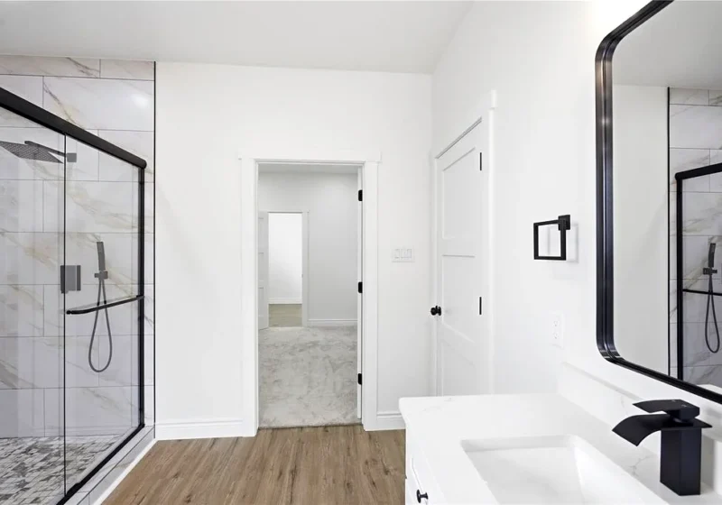 462 Carriage Trail, Montgomery TX — primary bath
