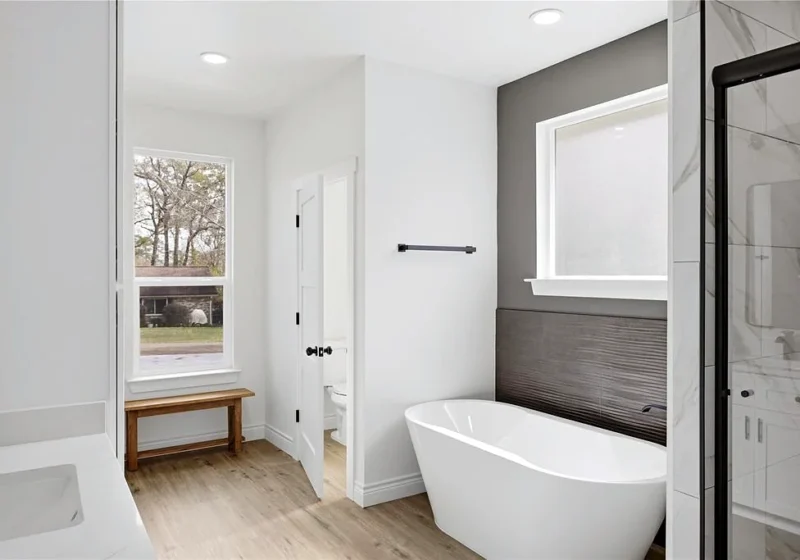 462 Carriage Trail, Montgomery TX — primary bath